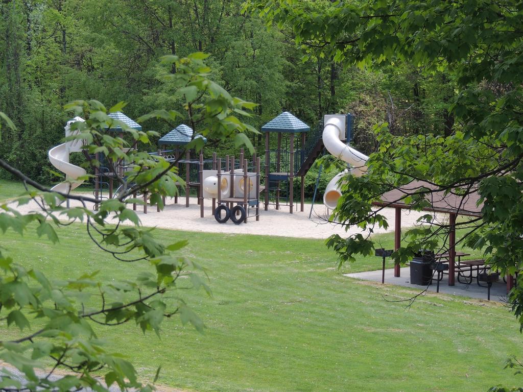 Scotrun Camping Resort Loft Park Model 11 Bagian luar foto